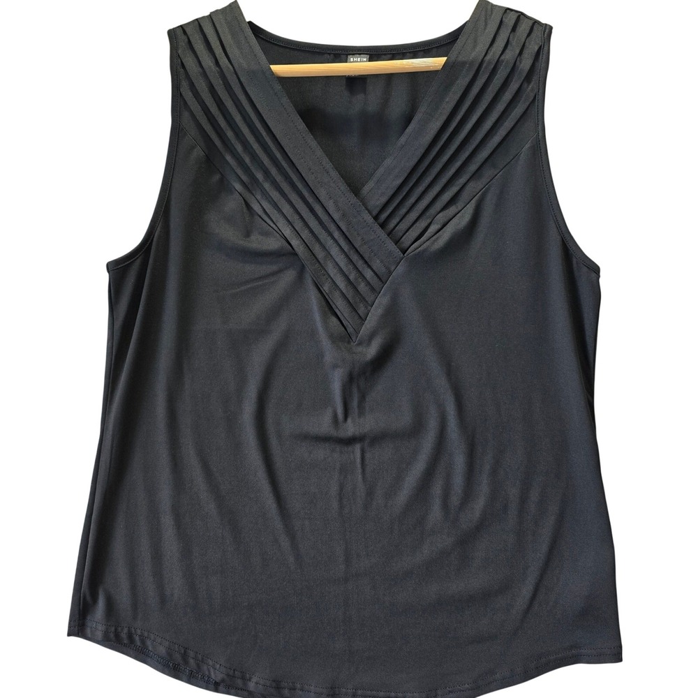 V-Neck Sleeveless Shell Womens Size XL Black Pleated Tank Top‎ Flowy  NWOT